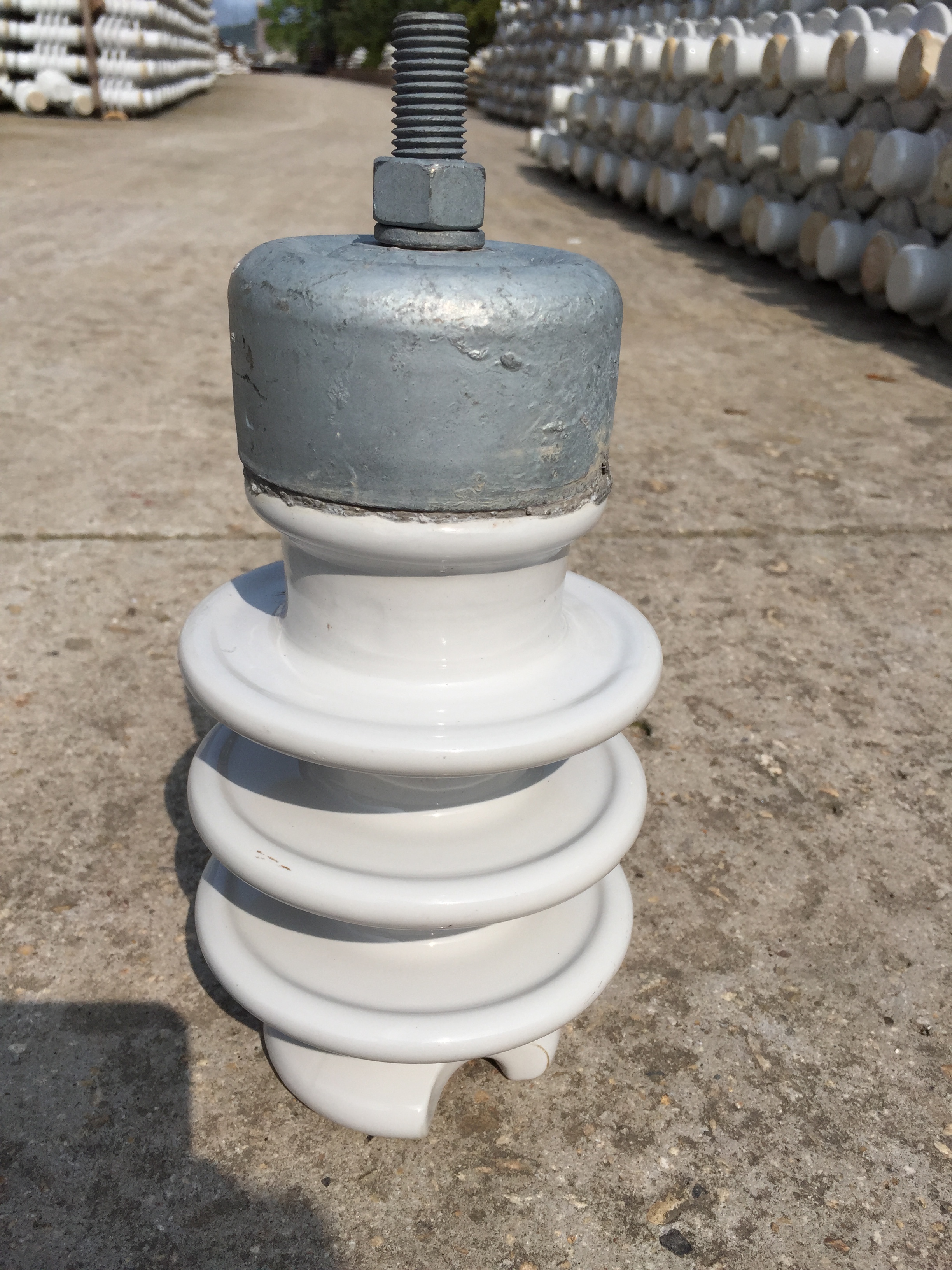 江西best365官网下载电瓷电气有限公司紧张进行建设   ，全面升级